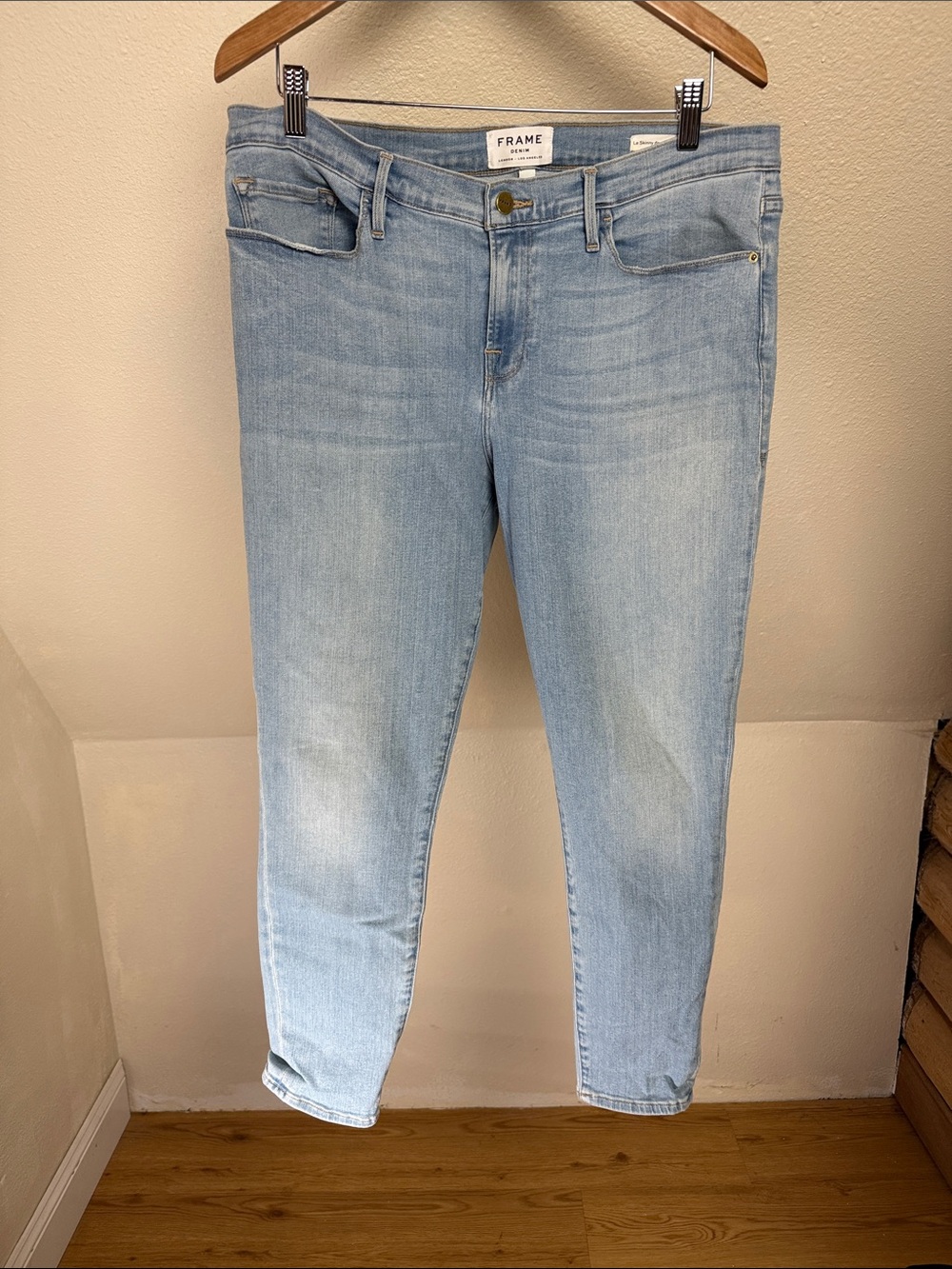 FRAME LE SKINNY DE JEANNE CROP Jeans 33